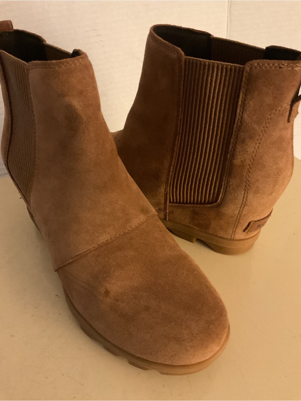 Sorel Women's Suede Chelsea Platform Joan of Artic wedge boots US 8.5